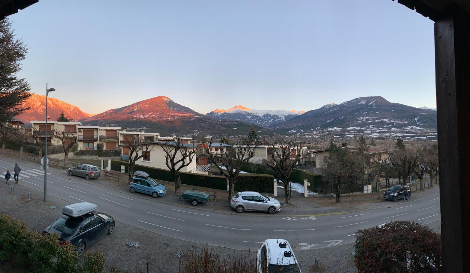 Appartement Agreable A Deux Pas Du Plan D'Eau Embrun Bagian luar foto